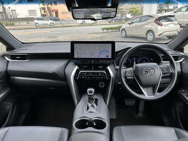 トヨタ ハリアー G 茨城県 2023(令5)年 3.1万km ブラック 後期モデル/バックカメラ/ETC2.0ビルトイン/モデリスタエアロパーツ（フロント/サイド/リアアンダー）/デジタルインナーミラー/12.3インチナビ/フルセグテレビ/Bluetooth接続/USB入力端子/D席パワーシート/パワーバックドア/レーダークルーズコントロール/衝突被害軽減システム/フル液晶メーター/横滑り防止装置/オートライト/オートマチックハイビーム/レーンキープアシスト/クリアランスソナー/ABS/盗難防止装置/エアバッグ/カーテンエアバッグ/ドアバイザー/ハーフレザーシート/純正フロアマット/純正アルミホイール/電動パーキングブレーキ/オートホールド/ワンオーナー/スマートキー/スペアキー/電動格納式ミラー/プッシュスタート