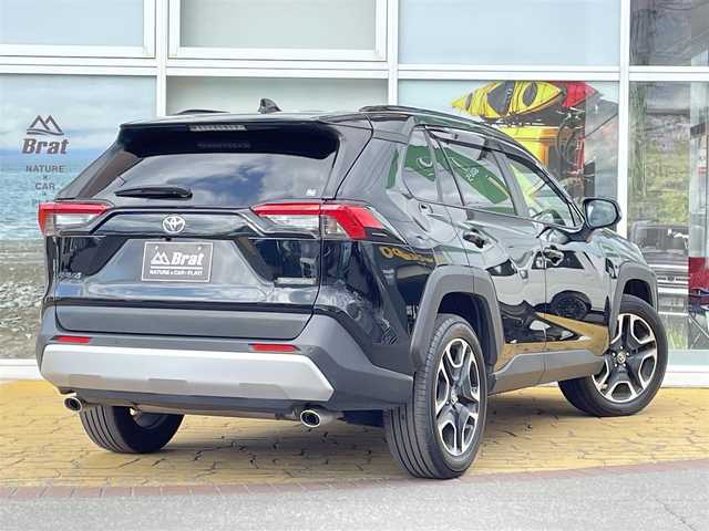 トヨタ ＲＡＶ４ アドベンチャー 道北・旭川 2020(令2)年 3.2万km アティチュードブラックマイカ ナビ（パナソニックCN-RE06WD）/フルセグTV/バックカメラ/Bluetooth/トヨタセーフティセンス/ケンウッドドライブレコーダー（DRV-340）/RAV4スカッフプレート/オートライト/プッシュスタート/スマートキー/レザーシート/ETC2.0/取扱説明書