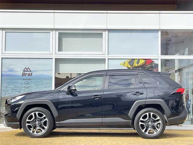 トヨタ ＲＡＶ４ アドベンチャー 道北・旭川 2020(令2)年 3.2万km アティチュードブラックマイカ ナビ（パナソニックCN-RE06WD）/フルセグTV/バックカメラ/Bluetooth/トヨタセーフティセンス/ケンウッドドライブレコーダー（DRV-340）/RAV4スカッフプレート/オートライト/プッシュスタート/スマートキー/レザーシート/ETC2.0/取扱説明書