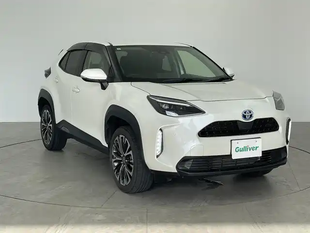 トヨタ ヤリスクロス ハイブリッド Z 愛知県 2021(令3)年 5.3万km パール トヨタセーフティサポート/純正ディスプレイオーディオ/バックカメラ/ハーフレザー/ACC/Bluetooth/ブラインドスポットモニター/シートヒーター/パワーシート/オートライト/オートマチックハイビーム/革ステアリング/純正AW/純正LEDライト/レーンキープ/ETC装備/コーナーセンサー/スマートキー/USB端子入力
