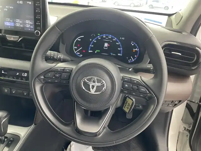 トヨタ ヤリスクロス ハイブリッド Z 愛知県 2021(令3)年 5.3万km パール トヨタセーフティサポート/純正ディスプレイオーディオ/バックカメラ/ハーフレザー/ACC/Bluetooth/ブラインドスポットモニター/シートヒーター/パワーシート/オートライト/オートマチックハイビーム/革ステアリング/純正AW/純正LEDライト/レーンキープ/ETC装備/コーナーセンサー/スマートキー/USB端子入力