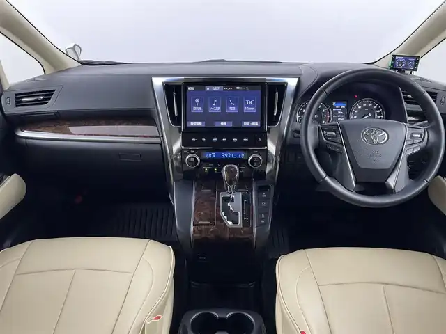 トヨタ アルファード X 埼玉県 2018(平30)年 3.9万km ホワイトパールクリスタルシャイン 純正ナビ（Bluetooth/CD/DVD/AM/FM）/フルセグTV/クルーズコントロール/バックカメラ/横滑り防止装置/盗難防止装置/レーンキープアシスト/プリクラッシュセーフティ/片側パワースライドドア/純正18インチアルミホイール/ドライブレコーダー/ETC/スマートキー