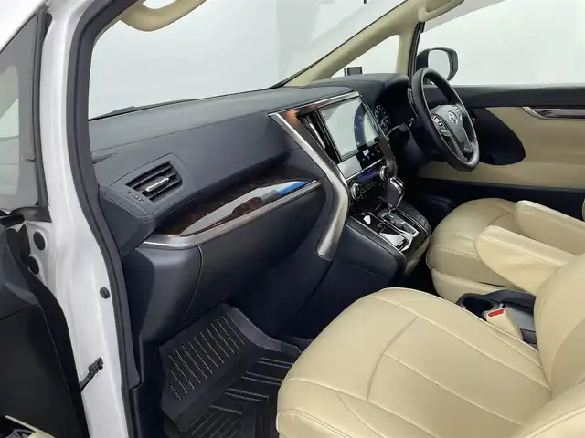 トヨタ アルファード X 埼玉県 2018(平30)年 3.9万km ホワイトパールクリスタルシャイン 純正ナビ（Bluetooth/CD/DVD/AM/FM）/フルセグTV/クルーズコントロール/バックカメラ/横滑り防止装置/盗難防止装置/レーンキープアシスト/プリクラッシュセーフティ/片側パワースライドドア/純正18インチアルミホイール/ドライブレコーダー/ETC/スマートキー