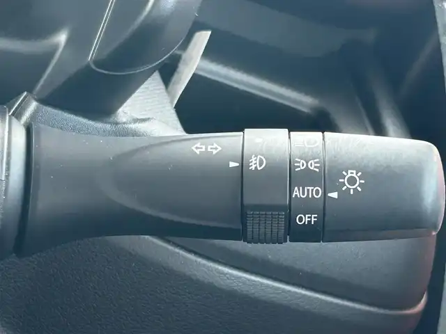 スズキ スペーシア カスタム HYBRID XS ターボ 兵庫県 2023(令5)年 2万km ピュアホワイトP ディーラーOP8インチナビ/バックカメラ/デュアルブレーキサポート/ETC/パドルシフト/全方位ドライブレコーダー/フルセグTV/BTオーディオ/シートヒーター/USBポート/両側パワースライドドア/後席オットマン