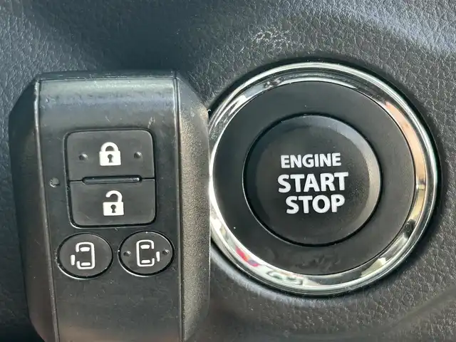 スズキ スペーシア カスタム HYBRID XS ターボ 兵庫県 2023(令5)年 2万km ピュアホワイトP ディーラーOP8インチナビ/バックカメラ/デュアルブレーキサポート/ETC/パドルシフト/全方位ドライブレコーダー/フルセグTV/BTオーディオ/シートヒーター/USBポート/両側パワースライドドア/後席オットマン