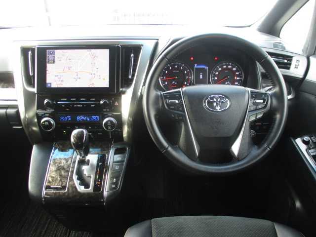トヨタ アルファード S タイプゴールドⅡ 富山県 2021(令3)年 3.2万km ホワイトパールクリスタルシャイン 【 Toyota Safety Sense 】/・LTA/・PKSB/・PCS/・BSM/・RCTA/・RSA/***********************/ワンオーナー/純正ディスプレイオーディオ/純正12.1インチプリップダウンテレビ/DVDデッキ/Bluetooth/バックカメラ/シーケンシャルターンランプ/三眼LEDライト/パワーバックドア/両側パワースライドドア/ハーフレザーシート/社外ドラレコ（前後３６０℃）/デジタルインナーミラー/フロント・リアソナー/オートライト/ビルトインETC/純正フロアマット/純正18AW/スマートキー2個/オットマン（セカンドシート）/取説・保証書/スペアタイヤ有