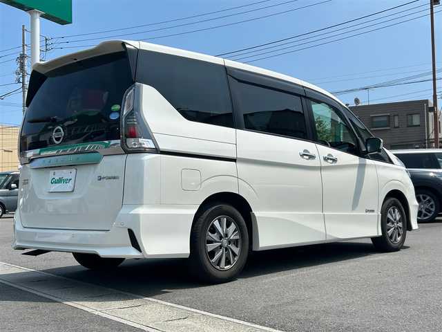 日産 セレナ e－パワー ハイウェイスター V 静岡県 2019(平31)年 6.9万km ブリリアントホワイトパール エンジンスタートボタン/パワーステアリング/パワーウィンドウ/パーキングアシスト/アイドリングストップ/スマートキー/スペアキー１本/Wオートエアコン/クルーズコントロール/フリップダウンモニター/USB入力端子/ETC/全方位カメラ/純正9インチSDナビ（CD/DVD/BT/フルセグ）/ドライブレレコーダー前後/三列シート/ウォークスルー/純正フロアマット/D席N席シートヒーター/両側パワースライドドア/純正アルミホイール/ABS/横滑り防止装置/ナイトビジョン/コーナーセンサー前後/レーンキープアシスト/オートライト/オートマチックハイビーム/LEDヘッドライト/W+サイドエアバック/カーテンエアバック/衝突軽減システム/プロパイロット