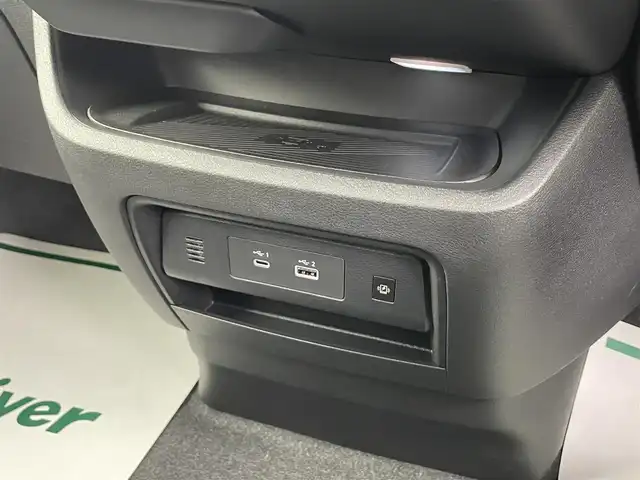 日産 セレナ e－パワー ハイウェイスター V 埼玉県 2025(令7)年 0.1千km プリズムホワイト 登録済未使用車　純正１２．３型ナビ　純正１１インチフリップダウンモニター　全方位　置くだけ充電　プロパイロット　液晶ミラー　前後ドライブレコーダー　ＢＳＭ　両側パワースライドドア　ＥＴＣ　スペアキー