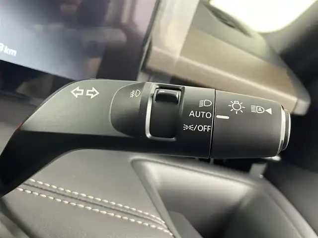 日産 セレナ e－パワー ハイウェイスター V 埼玉県 2025(令7)年 0.1千km プリズムホワイト 登録済未使用車　純正１２．３型ナビ　純正１１インチフリップダウンモニター　全方位　置くだけ充電　プロパイロット　液晶ミラー　前後ドライブレコーダー　ＢＳＭ　両側パワースライドドア　ＥＴＣ　スペアキー