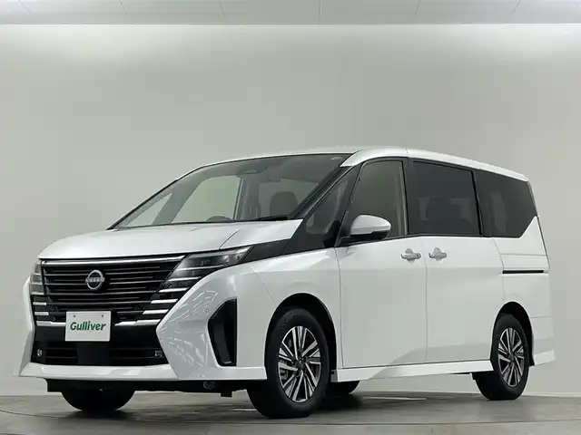 日産 セレナ e－パワー ハイウェイスター V 埼玉県 2025(令7)年 0.1千km プリズムホワイト 登録済未使用車　純正１２．３型ナビ　純正１１インチフリップダウンモニター　全方位　置くだけ充電　プロパイロット　液晶ミラー　前後ドライブレコーダー　ＢＳＭ　両側パワースライドドア　ＥＴＣ　スペアキー