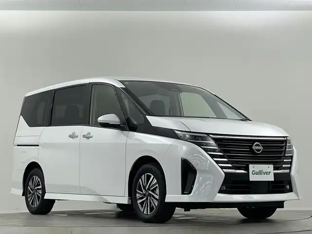 日産 セレナ e－パワー ハイウェイスター V 埼玉県 2025(令7)年 0.1千km プリズムホワイト 登録済未使用車　純正１２．３型ナビ　純正１１インチフリップダウンモニター　全方位　置くだけ充電　プロパイロット　液晶ミラー　前後ドライブレコーダー　ＢＳＭ　両側パワースライドドア　ＥＴＣ　スペアキー