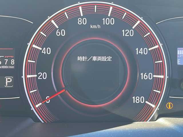 ホンダ オデッセイ アブソルート EX 三重県 2015(平27)年 10.7万km ホワイトオーキッドパール 禁煙/ALPINE9型ナビ/ALPINE後席モニター/バックカメラ/ETC/前後ドラレコ/BSM/両側パワースライドドア/レーンキープアシスト/レーダークルーズコントロール/プリクラッシュ/LEDオートライト/フォグランプ/ステアリングスイッチ/パドルシフト/電動格納ミラー