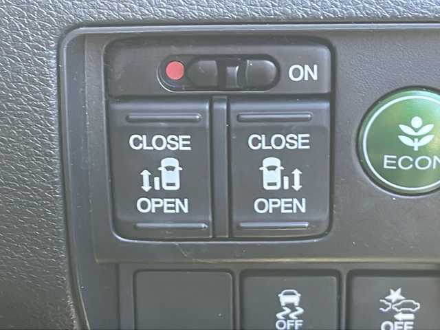 ホンダ オデッセイ アブソルート EX 三重県 2015(平27)年 10.7万km ホワイトオーキッドパール 禁煙/ALPINE9型ナビ/ALPINE後席モニター/バックカメラ/ETC/前後ドラレコ/BSM/両側パワースライドドア/レーンキープアシスト/レーダークルーズコントロール/プリクラッシュ/LEDオートライト/フォグランプ/ステアリングスイッチ/パドルシフト/電動格納ミラー