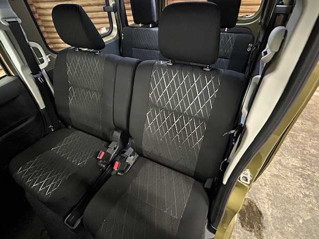 ダイハツ アトレー バン RS 道央・札幌 2025(令7)年 0.1千km オフビートカーキM 【2508005233】/登録済み未使用車　/４ＷＤ　/衝突軽減ブレーキ　/両側電動スライドドア　/レーダークルーズコントロール　/バックカメラパッケージ　/ターボ　　/コーナーセンサー　/プッシュスタート　/ＬＥＤヘッドライト　/フォグライト