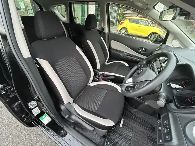 日産 ノート X Vセレクション 愛媛県 2020(令2)年 3.7万km スーパーブラック 純正ナビ（Bluetooth/メモリ/フルセグテレビ）/DVD再生/ドライブレコーダー/純正15インチアルミホイール/純正フロアマット/コーナーセンサー/ABS/横滑り防止装置/レーンキープアシスト/LEDヘッドライト/オートライト/Wエアバック/衝突被害軽減システム/スマートキー/プッシュスタートボタン