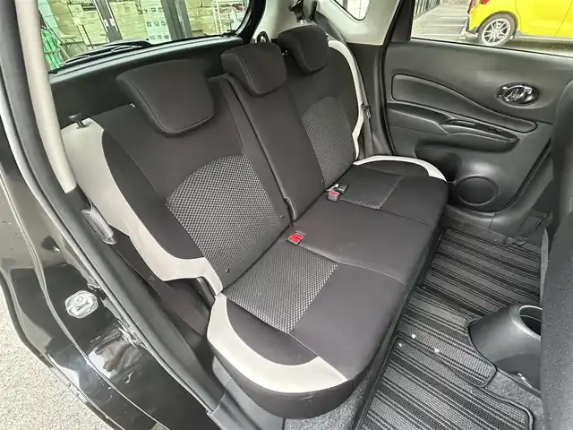 日産 ノート X Vセレクション 愛媛県 2020(令2)年 3.7万km スーパーブラック 純正ナビ（Bluetooth/メモリ/フルセグテレビ）/DVD再生/ドライブレコーダー/純正15インチアルミホイール/純正フロアマット/コーナーセンサー/ABS/横滑り防止装置/レーンキープアシスト/LEDヘッドライト/オートライト/Wエアバック/衝突被害軽減システム/スマートキー/プッシュスタートボタン