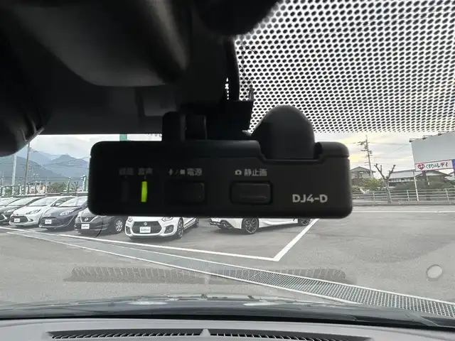日産 ノート X Vセレクション 愛媛県 2020(令2)年 3.7万km スーパーブラック 純正ナビ（Bluetooth/メモリ/フルセグテレビ）/DVD再生/ドライブレコーダー/純正15インチアルミホイール/純正フロアマット/コーナーセンサー/ABS/横滑り防止装置/レーンキープアシスト/LEDヘッドライト/オートライト/Wエアバック/衝突被害軽減システム/スマートキー/プッシュスタートボタン
