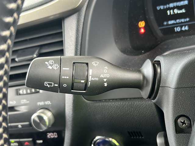 レクサス ＲＸ 450h Fスポーツ 京都府 2016(平28)年 8.9万km グラファイトブラックガラスフレーク 純正ＳＤナビ/フルセグTV/Bluetooth/CD/DVD再生機能　/黒本革シート　/ＨＵＤ　/禁煙　/バックカメラ　/４ＷＤ　/３眼ＬＥＤヘッドライト　/電動格納ウィンカーミラー/オートライト/オートマチックハイビーム/レーダークルーズコントロール　/パドルシフト　/ステアリングスイッチ/ステアリングヒーター/メモリーパワーシート　 /シートヒーター /エアシート /純正AW20インチ