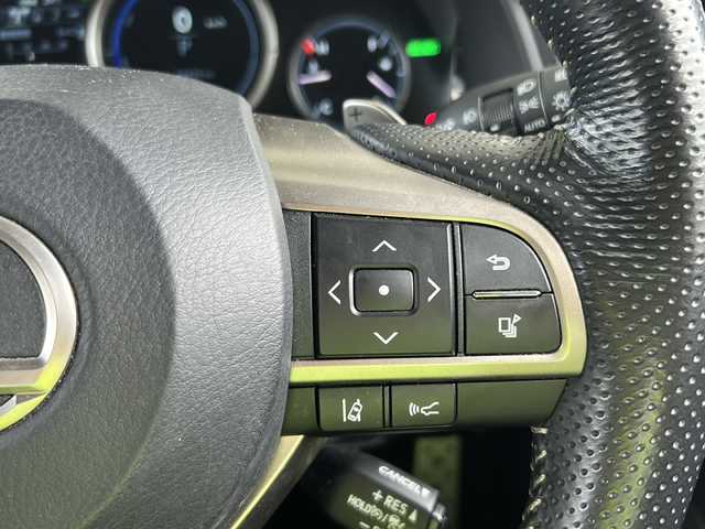 レクサス ＲＸ 450h Fスポーツ 京都府 2016(平28)年 8.9万km グラファイトブラックガラスフレーク 純正ＳＤナビ/フルセグTV/Bluetooth/CD/DVD再生機能　/黒本革シート　/ＨＵＤ　/禁煙　/バックカメラ　/４ＷＤ　/３眼ＬＥＤヘッドライト　/電動格納ウィンカーミラー/オートライト/オートマチックハイビーム/レーダークルーズコントロール　/パドルシフト　/ステアリングスイッチ/ステアリングヒーター/メモリーパワーシート　 /シートヒーター /エアシート /純正AW20インチ