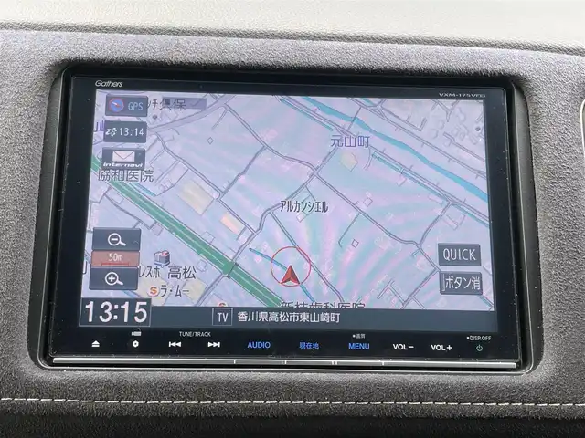 ホンダ ヴェゼル ハイブリッド RS ホンダセンシング 香川県 2016(平28)年 5.2万km ホワイトオーキッドパール ディーラーオプション8インチインターナビ/→フルセグ/CD/DVD/Bluetooth/→iPod/AUX/HDMI/バックカメラ/Honda SENSING/・ACC(アダプティブクルーズコントロール)/・CMBS（衝突被害軽減ブレーキ）/・LKAS（車線維持支援システム）/・路外逸脱抑制機能/・誤発進抑制機能/・先行車発進お知らせ機能/・標識認識機能/・歩行者事故低減ステアリング/・オートハイビーム/LEDヘッドライト/ハーフレザーシート/前席シートヒーター/革巻きステアリング/ステアリングリモコン/電子パーキングブレーキ/オートブレーキホールド/純正18インチアルミ/ETC/前方ドライブレコーダー