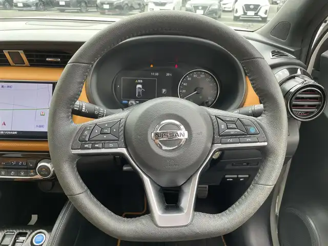 日産 キックス X ツートーンインテリアED 熊本県 2020(令2)年 6.5万km ブリリアントホワイトパール 純正ナビ　BT/CD/DVD/SD/AM/FM/・フルセグTV/全方位カメラ/・バックカメラ/ビルトインETC/前方ドラレコ/プロパイロット/・オートクルーズコントロール/インテリジェントルームミラー/ステアリングリモコン/・ステアリングヒーター/オートブレーキホールド/・電子パーキングブレーキ/D/Nシートヒーター/オートエアコン/プッシュスタート/・スマートキー/純正AW/純正ドアバイザー/純正フロアマット