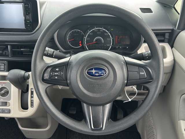 スバル ステラ L スマートアシスト 千葉県 2018(平30)年 3.1万km ブライトシルバーメタリック BlueTooth接続/CD/DVD/AM/FM/USB接続＆充電/スマートアシストIII/・衝突警報機能/・衝突回避支援ブレーキ/・誤発進抑制制御機能/・車線逸脱警報機能/ステアリングスイッチ/アイドリングストップ/純正フロアマット/コーナーセンサー/ドアバイザー/取扱説明書/保証書