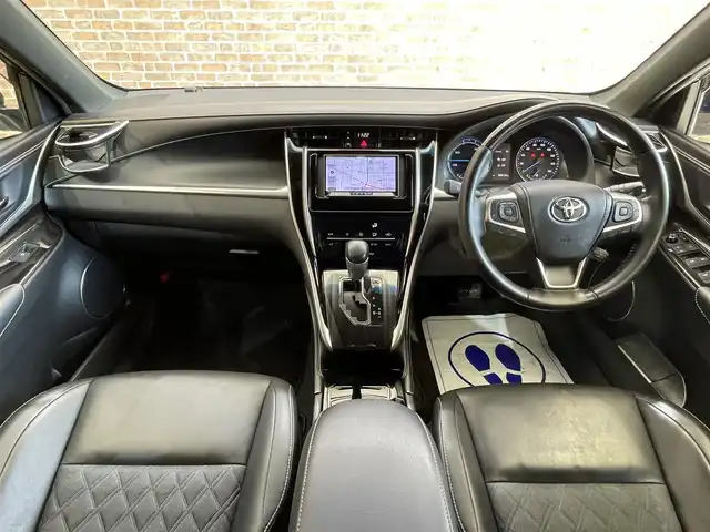 トヨタ ハリアー ハイブリッド プレミアム 岩手県 2018(平30)年 6.9万km ホワイトパールクリスタルシャイン ワンオーナー/４WD/ムーンルーフ/プリクラッシュセーフティ/レーダークルーズコントロール/レーンディパーチャーアラート/オートマチックハイビーム/MTモード付AT/横滑り防止装置/オートブレーキホールド/パワーバックドア/運転席パワーシート/アイドリングストップ/社外ナビ/フルセグTV/Msスピードエアロ/LEDヘッドランプ/２２インチアルミホイール/車高調