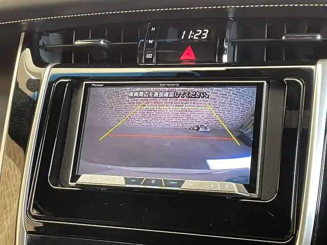 トヨタ ハリアー ハイブリッド プレミアム 岩手県 2018(平30)年 6.9万km ホワイトパールクリスタルシャイン ワンオーナー/４WD/ムーンルーフ/プリクラッシュセーフティ/レーダークルーズコントロール/レーンディパーチャーアラート/オートマチックハイビーム/MTモード付AT/横滑り防止装置/オートブレーキホールド/パワーバックドア/運転席パワーシート/アイドリングストップ/社外ナビ/フルセグTV/Msスピードエアロ/LEDヘッドランプ/２２インチアルミホイール/車高調