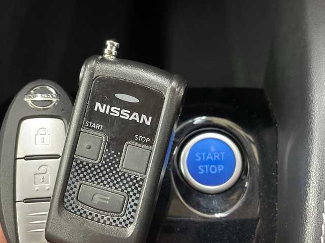 日産 キックス X ツートーンインテリアED 神奈川県 2020(令2)年 3.2万km サンライトイエロー 純正9型ナビ/ルーフレール/インテリジェントアラウンドビューモニター/デジタルインナーミラー/セーフティアシスト/プロパイロット/スペアキー1本/充電用USBソケット/ステアリングヒーター/ハーフレザーシート/シートヒーター/シートリフター/前側ドライブレコーダー/純正フロアマット/ETC/純正17インチアルミホイール/LEDヘッドライト/オートマチックハイビーム/インテリジェントエマージェンシーブレーキ/車線逸脱防止支援システム/車線逸脱警報/ふらつき警報/踏み間違い衝突防止アシスト/ハイビームアシスト