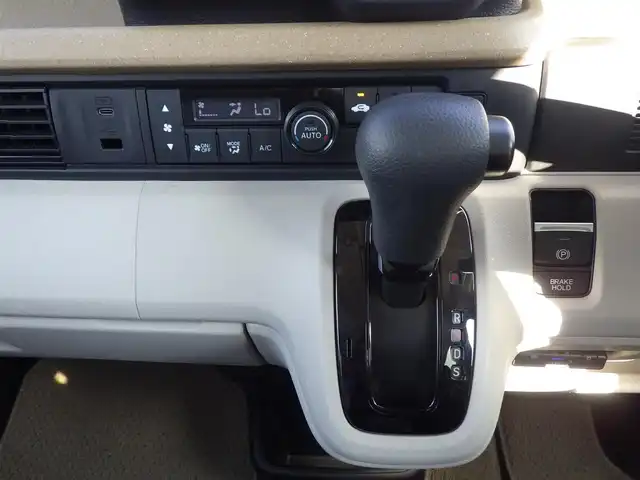 ホンダ Ｎ ＢＯＸ 千葉県 2024(令6)年 1.3万km プレミアムサンライトホワイトパール ホンダセンシング/・衝突軽減ブレーキ（CMBS）/・車線維持支援システム（LKAS）/・アダプティブクルーズコントロール（ACC）/・後方誤発進抑制機能/・誤発進抑制機能/左パワースライドドア/社外メモリーナビ/地デジTV/【Bluetooth接続】/バックカメラ/ETC/LEDヘッドライト/ウインカーミラー/コーナーセンサー/サイド/カーテンエアバッグ/スマートキー