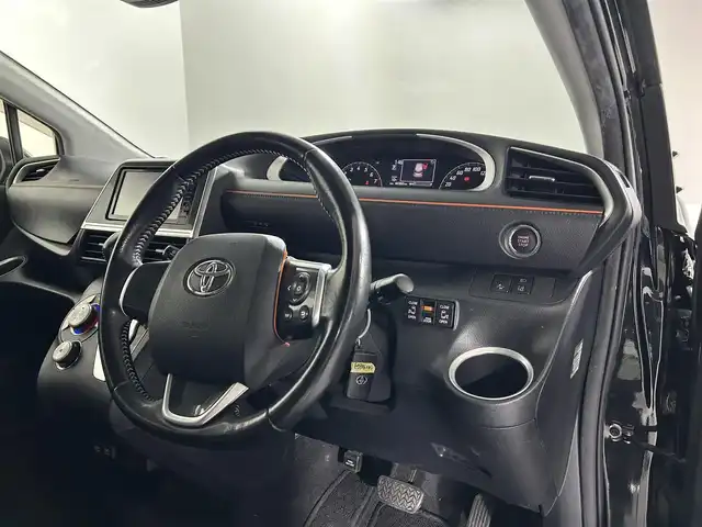 トヨタ シエンタ G クエロ 佐賀県 2020(令2)年 4.7万km ブラックマイカ 社外7インチナビ/ワンセグTV/CD/DVD/USB/バックカメラ/衝突被害軽減システム/横滑り防止装置/パーキングサポートブレーキ/車線逸脱警報/クリアランスソナー/先行車発進お知らせ機能/オートライト/オートマチックハイビーム/LEDヘッドライト/フォグライト/両側パワースライドドア/ハーフレザーシート/ISOFIX対応シート/純正フロアマット/ドアバイザー/スマートキー/プッシュスタート