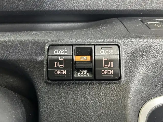 トヨタ シエンタ G クエロ 佐賀県 2020(令2)年 4.7万km ブラックマイカ 社外7インチナビ/ワンセグTV/CD/DVD/USB/バックカメラ/衝突被害軽減システム/横滑り防止装置/パーキングサポートブレーキ/車線逸脱警報/クリアランスソナー/先行車発進お知らせ機能/オートライト/オートマチックハイビーム/LEDヘッドライト/フォグライト/両側パワースライドドア/ハーフレザーシート/ISOFIX対応シート/純正フロアマット/ドアバイザー/スマートキー/プッシュスタート