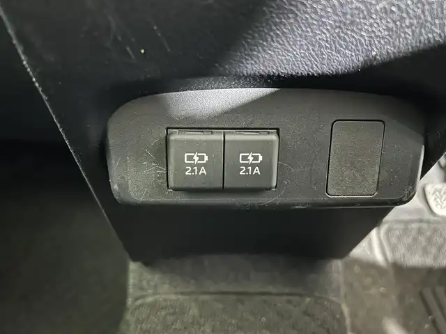 トヨタ シエンタ G クエロ 佐賀県 2020(令2)年 4.7万km ブラックマイカ 社外7インチナビ/ワンセグTV/CD/DVD/USB/バックカメラ/衝突被害軽減システム/横滑り防止装置/パーキングサポートブレーキ/車線逸脱警報/クリアランスソナー/先行車発進お知らせ機能/オートライト/オートマチックハイビーム/LEDヘッドライト/フォグライト/両側パワースライドドア/ハーフレザーシート/ISOFIX対応シート/純正フロアマット/ドアバイザー/スマートキー/プッシュスタート