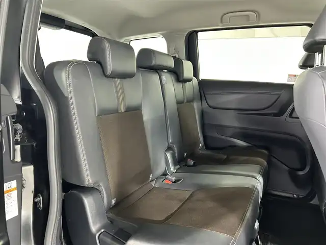 トヨタ シエンタ G クエロ 佐賀県 2020(令2)年 4.7万km ブラックマイカ 社外7インチナビ/ワンセグTV/CD/DVD/USB/バックカメラ/衝突被害軽減システム/横滑り防止装置/パーキングサポートブレーキ/車線逸脱警報/クリアランスソナー/先行車発進お知らせ機能/オートライト/オートマチックハイビーム/LEDヘッドライト/フォグライト/両側パワースライドドア/ハーフレザーシート/ISOFIX対応シート/純正フロアマット/ドアバイザー/スマートキー/プッシュスタート