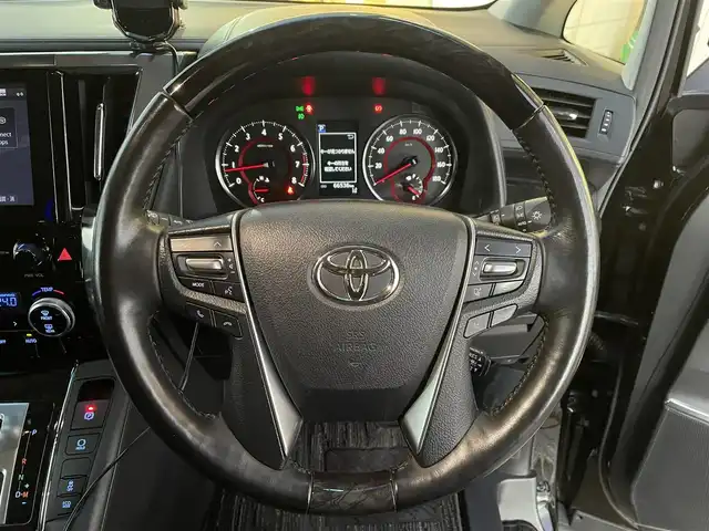 トヨタ アルファード S Cパッケージ 兵庫県 2020(令2)年 6.7万km ホワイト 純正9インチナビ/バックカメラ/両側パワースライドドア/追従有クルーズコントロール/ツインムーンルーフ/デジタルインナーミラー/オットマン/DN席シートヒーター、エアーシート/シートベンチレーション/アップルカープレイ/ビルトインETC/メモリ付きパワーシート/Bluetooth接続/トヨタセーフティセンス/電動リアゲート/レザーウッドマンハンドル/ステアリングリモコン/LEDヘッドライト