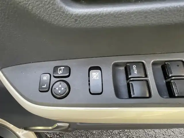 スズキ ハスラー ワンダラー 宮崎県 2019(平31)年 9.2万km シフォンアイボリーメタリック/ウッディブラウン2トーンルーフ じしゃロン宮崎店成約済み//ナビ//TV/CD/DVD/Bluetooth//ETC//アラウンドビューモニター//バックカメラ//純正フロアマット//純正アルミホイール//ドアバイザー//ステアリングスイッチ//オートライト