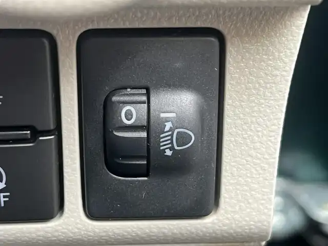 ダイハツ キャスト スタイル X リミテッド SAⅢ 秋田県 2019(令1)年 6万km ダークエメラルドマイカ ４WD/衝突軽減システム/誤発進抑制機能/社外メモリナビ（DVD/CD/BT/AM/FM）/フルセグ（走行中視聴可能）/バックカメラ/スマートキー/アイドリングストップ/プッシュスタート/レーンキープアシスト/オートマチックハイビーム/ステアリングスイッチ/前席シートヒーター/ドライブレコーダー/ETC/社外フロアマット/社外ドアバイザー/オートライト/オートエアコン/パワーステアリング/パワーウィンドウ/ヘッドライトレベライザー/横滑り防止/盗難防止装置/寒冷地仕様/電動格納ミラー/保証書/取扱説明書/記録簿/スペアキー×１