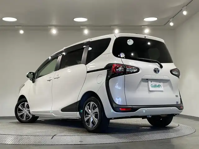 トヨタ シエンタ ハイブリッド ファンベースG クエロ 愛知県 2021(令3)年 3.2万km ホワイトパールクリスタルシャイン 純正9インチナビ/アラウンドビューモニター/両側パワースライドドア/100V充電/ETC/バックカメラ/クルーズコントロール/パーキングサポートブレーキ/コーナーセンサー/レーンディパーチャーアラート/ステアリングヒーター/シートヒーターD/N席/Bluetooth/オートハイビーム/プッシュスタート/LEDヘッドライト/スマートキー/スペアキー/純正フロアマット/純正アルミホイール/オートライト