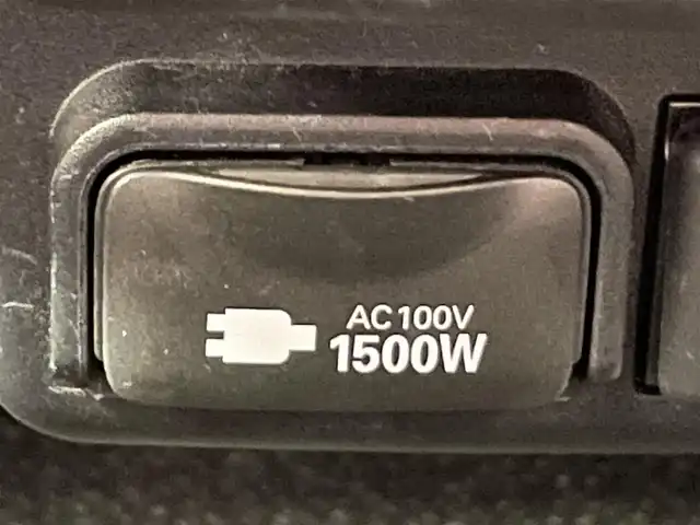 トヨタ シエンタ ハイブリッド ファンベースG クエロ 愛知県 2021(令3)年 3.2万km ホワイトパールクリスタルシャイン 純正9インチナビ/アラウンドビューモニター/両側パワースライドドア/100V充電/ETC/バックカメラ/クルーズコントロール/パーキングサポートブレーキ/コーナーセンサー/レーンディパーチャーアラート/ステアリングヒーター/シートヒーターD/N席/Bluetooth/オートハイビーム/プッシュスタート/LEDヘッドライト/スマートキー/スペアキー/純正フロアマット/純正アルミホイール/オートライト