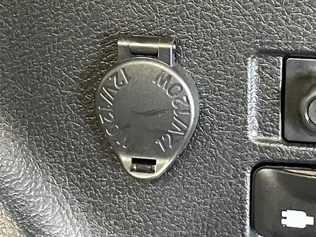 トヨタ シエンタ ハイブリッド ファンベースG クエロ 愛知県 2021(令3)年 3.2万km ホワイトパールクリスタルシャイン 純正9インチナビ/アラウンドビューモニター/両側パワースライドドア/100V充電/ETC/バックカメラ/クルーズコントロール/パーキングサポートブレーキ/コーナーセンサー/レーンディパーチャーアラート/ステアリングヒーター/シートヒーターD/N席/Bluetooth/オートハイビーム/プッシュスタート/LEDヘッドライト/スマートキー/スペアキー/純正フロアマット/純正アルミホイール/オートライト