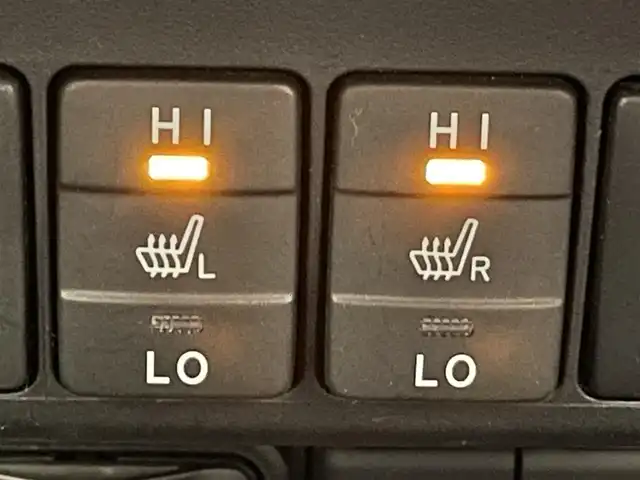 トヨタ シエンタ ハイブリッド ファンベースG クエロ 愛知県 2021(令3)年 3.2万km ホワイトパールクリスタルシャイン 純正9インチナビ/アラウンドビューモニター/両側パワースライドドア/100V充電/ETC/バックカメラ/クルーズコントロール/パーキングサポートブレーキ/コーナーセンサー/レーンディパーチャーアラート/ステアリングヒーター/シートヒーターD/N席/Bluetooth/オートハイビーム/プッシュスタート/LEDヘッドライト/スマートキー/スペアキー/純正フロアマット/純正アルミホイール/オートライト