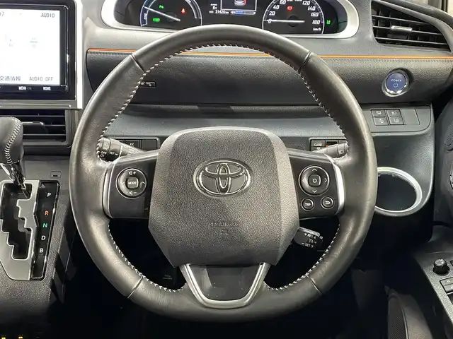 トヨタ シエンタ ハイブリッド ファンベースG クエロ 愛知県 2021(令3)年 3.2万km ホワイトパールクリスタルシャイン 純正9インチナビ/アラウンドビューモニター/両側パワースライドドア/100V充電/ETC/バックカメラ/クルーズコントロール/パーキングサポートブレーキ/コーナーセンサー/レーンディパーチャーアラート/ステアリングヒーター/シートヒーターD/N席/Bluetooth/オートハイビーム/プッシュスタート/LEDヘッドライト/スマートキー/スペアキー/純正フロアマット/純正アルミホイール/オートライト