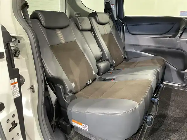 トヨタ シエンタ ハイブリッド ファンベースG クエロ 愛知県 2021(令3)年 3.2万km ホワイトパールクリスタルシャイン 純正9インチナビ/アラウンドビューモニター/両側パワースライドドア/100V充電/ETC/バックカメラ/クルーズコントロール/パーキングサポートブレーキ/コーナーセンサー/レーンディパーチャーアラート/ステアリングヒーター/シートヒーターD/N席/Bluetooth/オートハイビーム/プッシュスタート/LEDヘッドライト/スマートキー/スペアキー/純正フロアマット/純正アルミホイール/オートライト