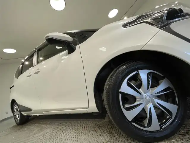 トヨタ シエンタ ハイブリッド ファンベースG クエロ 愛知県 2021(令3)年 3.2万km ホワイトパールクリスタルシャイン 純正9インチナビ/アラウンドビューモニター/両側パワースライドドア/100V充電/ETC/バックカメラ/クルーズコントロール/パーキングサポートブレーキ/コーナーセンサー/レーンディパーチャーアラート/ステアリングヒーター/シートヒーターD/N席/Bluetooth/オートハイビーム/プッシュスタート/LEDヘッドライト/スマートキー/スペアキー/純正フロアマット/純正アルミホイール/オートライト