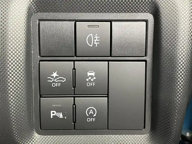 トヨタ ライズ Z 埼玉県 2019(令1)年 1.3万km ブラックマイカメタリック/ターコイズブルーマイカメタリック 純正ナビ/バックカメラ/純正17インチアルミホイール/プリクラッシュセーフティシステム/レーンキープアシスト/レーダークルーズコントロール/フルセグTV/LEDヘッドライト/ドライブレコーダー/電動格納式ドアミラー/ETC/プッシュスタート