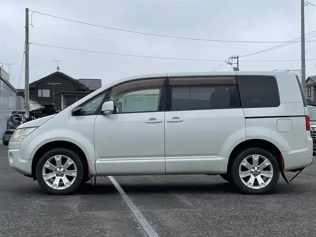三菱 デリカＤ：５ G－Navi package 道央・札幌 2007(平19)年 14.8万km ウォームホワイトパール ４WD/純正ディーラーOPナビ/CD/DVD/TV/ASC/クルーズコントロール/バック/サイド/フロントカメラ/ビルトインETC/片側パワースライドドア/革巻きステアリング/ステアリングリモコン/パドルシフト/純正フリップダウンモニター/トランスファ切替/スマートキー/キーレスエントリー/HIDヘッドライト/オートライト/フォグランプ/電動格納ミラー/ウィンカーミラー/純正フロアマット/ドアバイザー/社外エンジンスターター