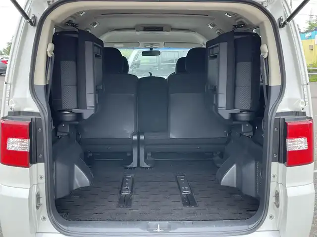 三菱 デリカＤ：５ G－Navi package 道央・札幌 2007(平19)年 14.8万km ウォームホワイトパール ４WD/純正ディーラーOPナビ/CD/DVD/TV/ASC/クルーズコントロール/バック/サイド/フロントカメラ/ビルトインETC/片側パワースライドドア/革巻きステアリング/ステアリングリモコン/パドルシフト/純正フリップダウンモニター/トランスファ切替/スマートキー/キーレスエントリー/HIDヘッドライト/オートライト/フォグランプ/電動格納ミラー/ウィンカーミラー/純正フロアマット/ドアバイザー/社外エンジンスターター