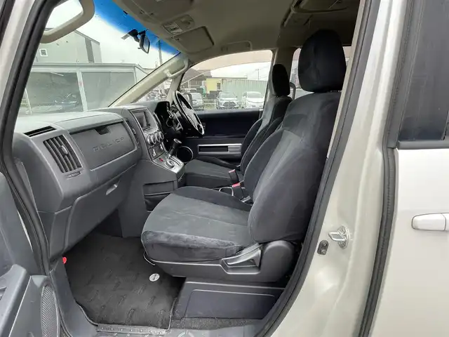 三菱 デリカＤ：５ G－Navi package 道央・札幌 2007(平19)年 14.8万km ウォームホワイトパール ４WD/純正ディーラーOPナビ/CD/DVD/TV/ASC/クルーズコントロール/バック/サイド/フロントカメラ/ビルトインETC/片側パワースライドドア/革巻きステアリング/ステアリングリモコン/パドルシフト/純正フリップダウンモニター/トランスファ切替/スマートキー/キーレスエントリー/HIDヘッドライト/オートライト/フォグランプ/電動格納ミラー/ウィンカーミラー/純正フロアマット/ドアバイザー/社外エンジンスターター