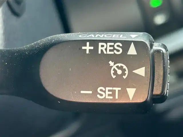 トヨタ ヴォクシー ZS 煌Ⅲ 静岡県 2021(令3)年 5.7万km ブラック TRDエアロ/純正9インチSDナビ(Bluetooth、CD、DVD、フルセグTV)/バックカメラ/両側パワスラ/ETC/スペアキー１本/クルコン/前後ドラレコ/純正アルミ/合皮シート/スマートキー/プッシュスタート/ダブルオートエアコン/アイドリングストップ/保証書/取扱説明書/USB入力端子/三列シート/ウォークスルー/純正フロアマット/横滑り防止装置/レーンキープアシスト/前後コーナーセンサー/オートライト/LEDヘッドライト/衝突軽減システム/ダブルエアバック
