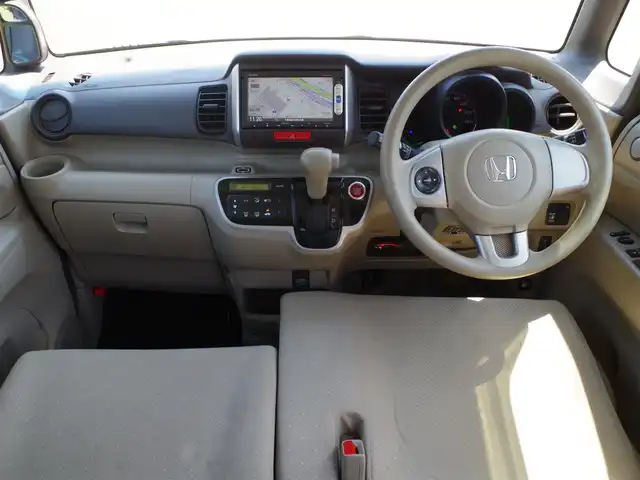 ホンダ Ｎ ＢＯＸ G Lパッケージ 千葉県 2014(平26)年 6.3万km カトラリーシルバーM 左パワースライドドア/右イージークローザードア/純正メモリーナビ/ワンセグTV/【DVD/CD再生機能　Bluetooth接続】/バックカメラ/ステアリングスイッチ/ETC（2.0）/純正14インチアルミホイル/スマートキー